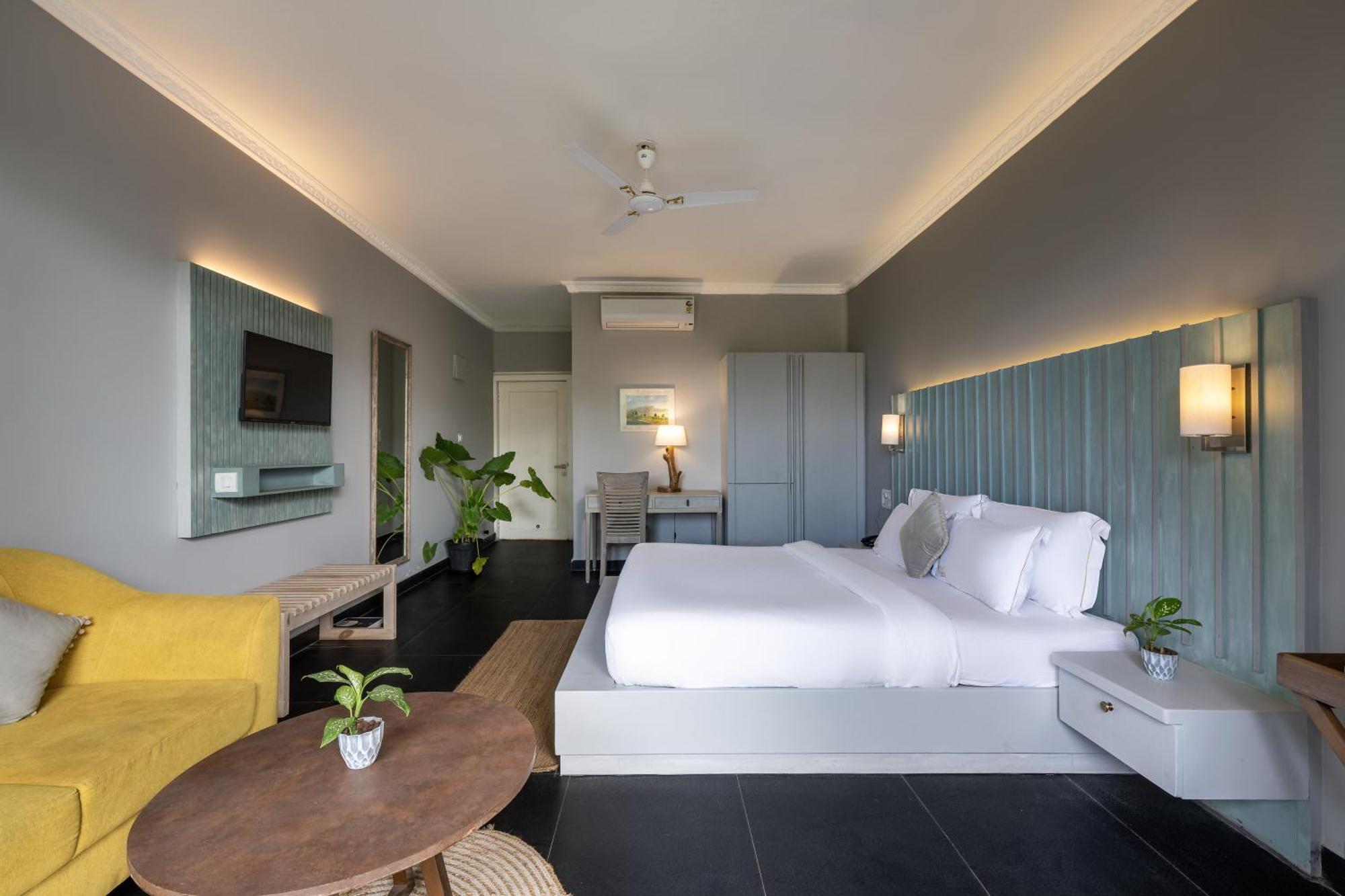 Hotel Echor Samara Morjim Goa Sea View Restro Extérieur photo